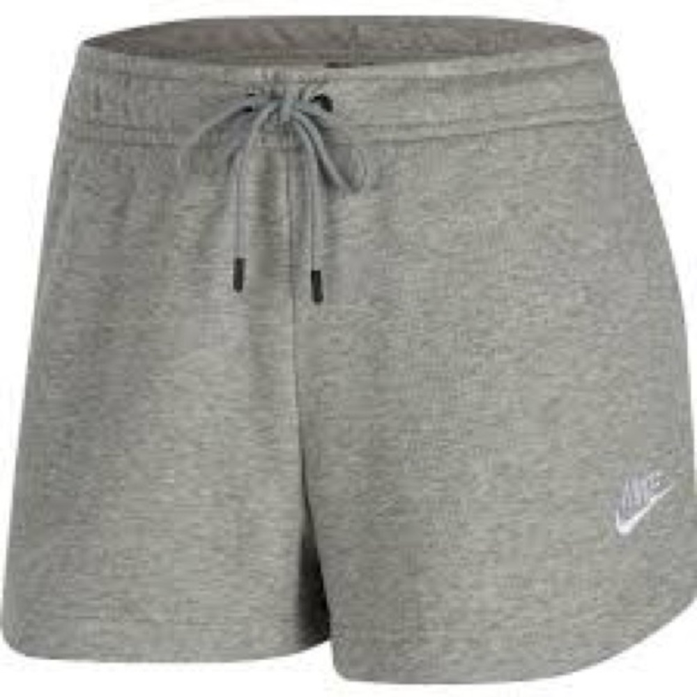 Nike Essential Shorts